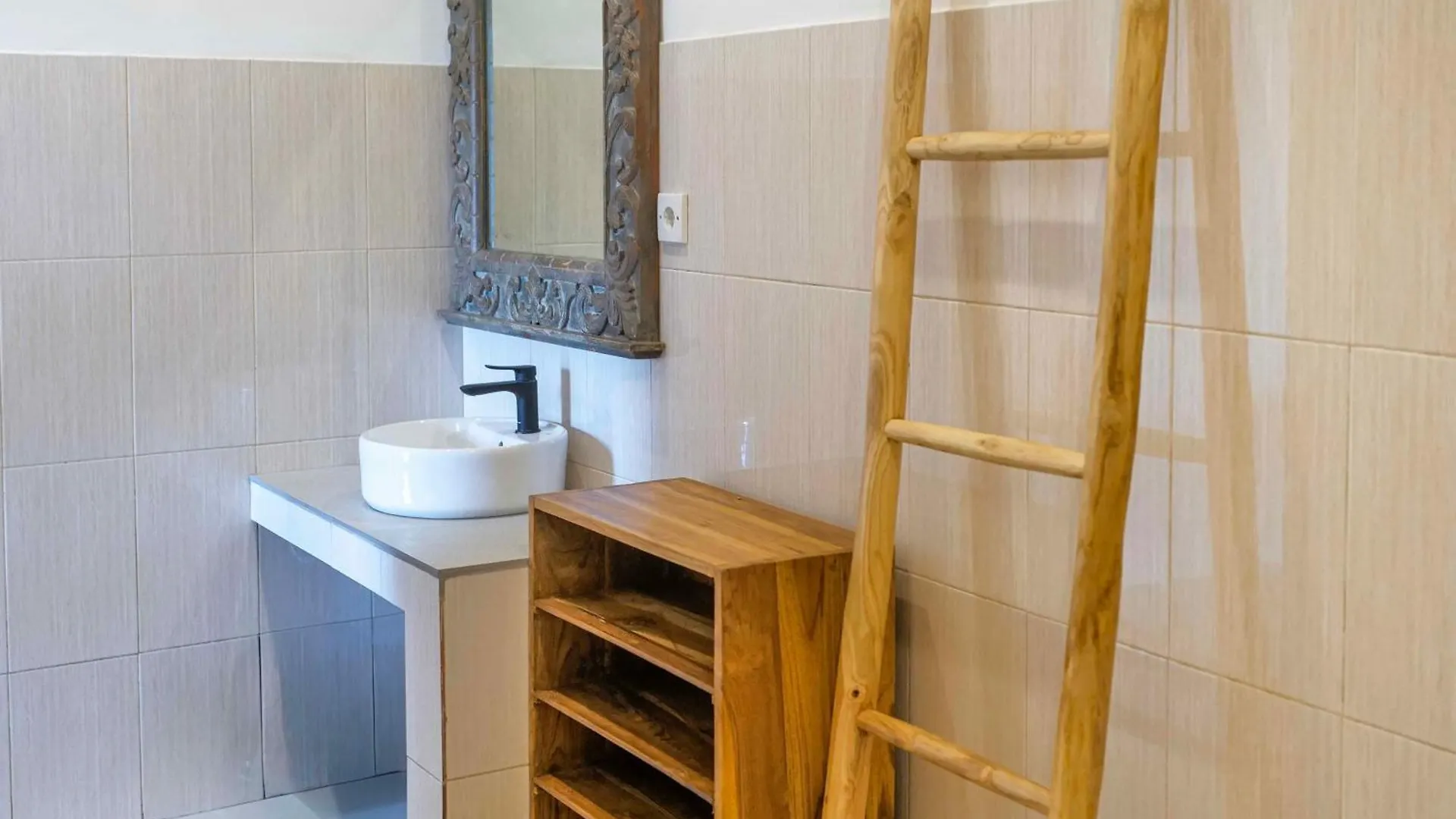 Zena Surf Suite Pecatu  3*, Pecatu (Bali) Indonesia