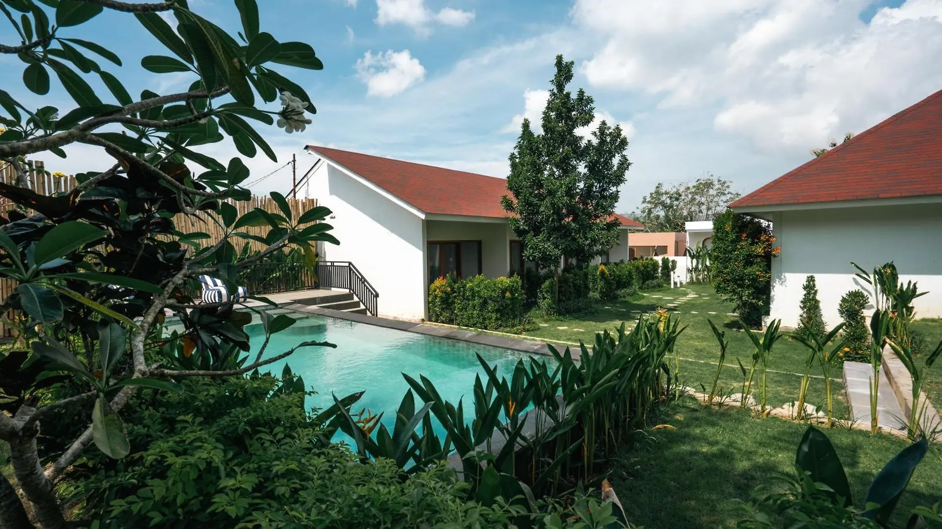 Zena Surf Suite Pecatu  Indonesia